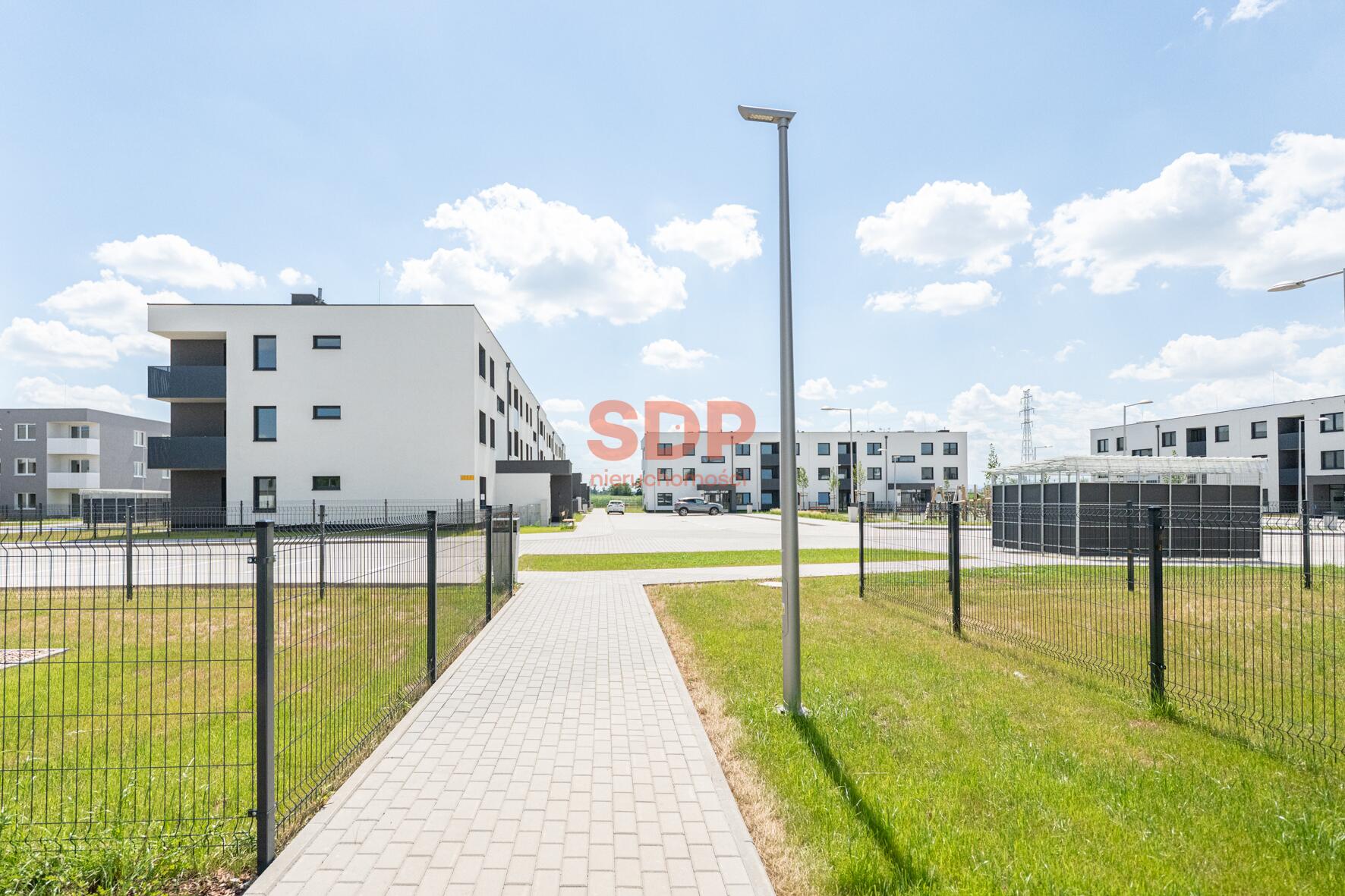 Narożny salon pełen światła | Balkon | Miejsce postojowe | Zabrodzie-1