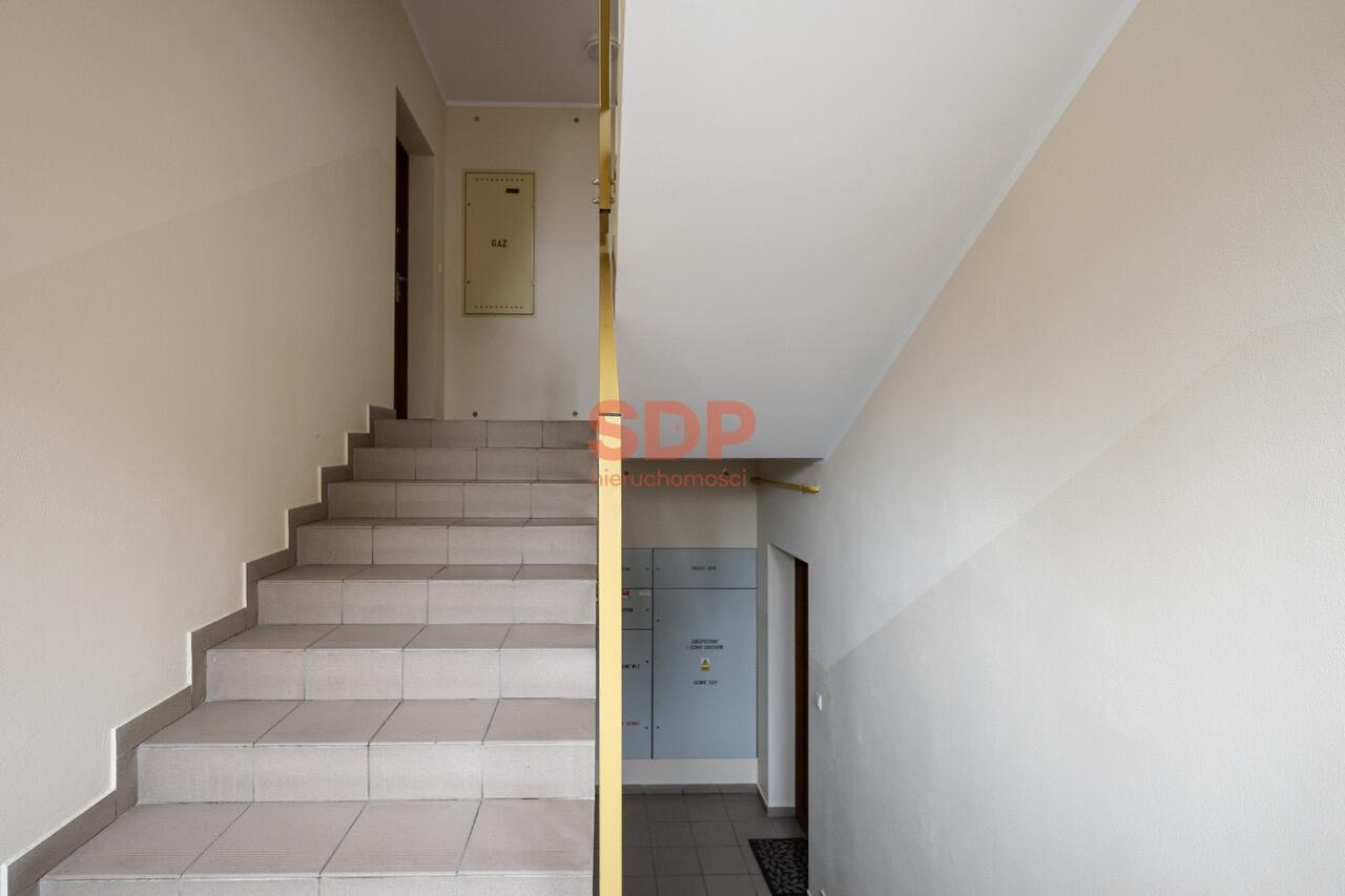 Maślice|2 pokoje z odzielną kuchnią|duży garaż 21m2|komórka lokatorska-17