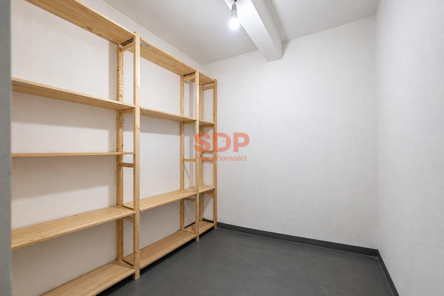 Maślice|2 pokoje z odzielną kuchnią|duży garaż 21m2|komórka lokatorska-20