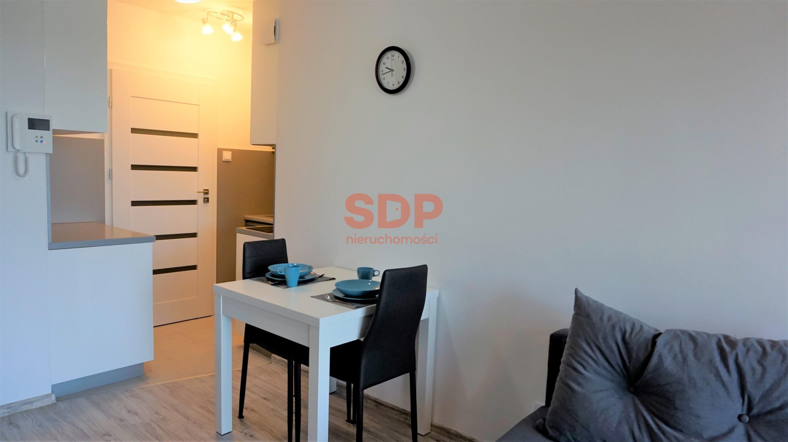 Kawalerka z balkonem. Apartamentowiec-2