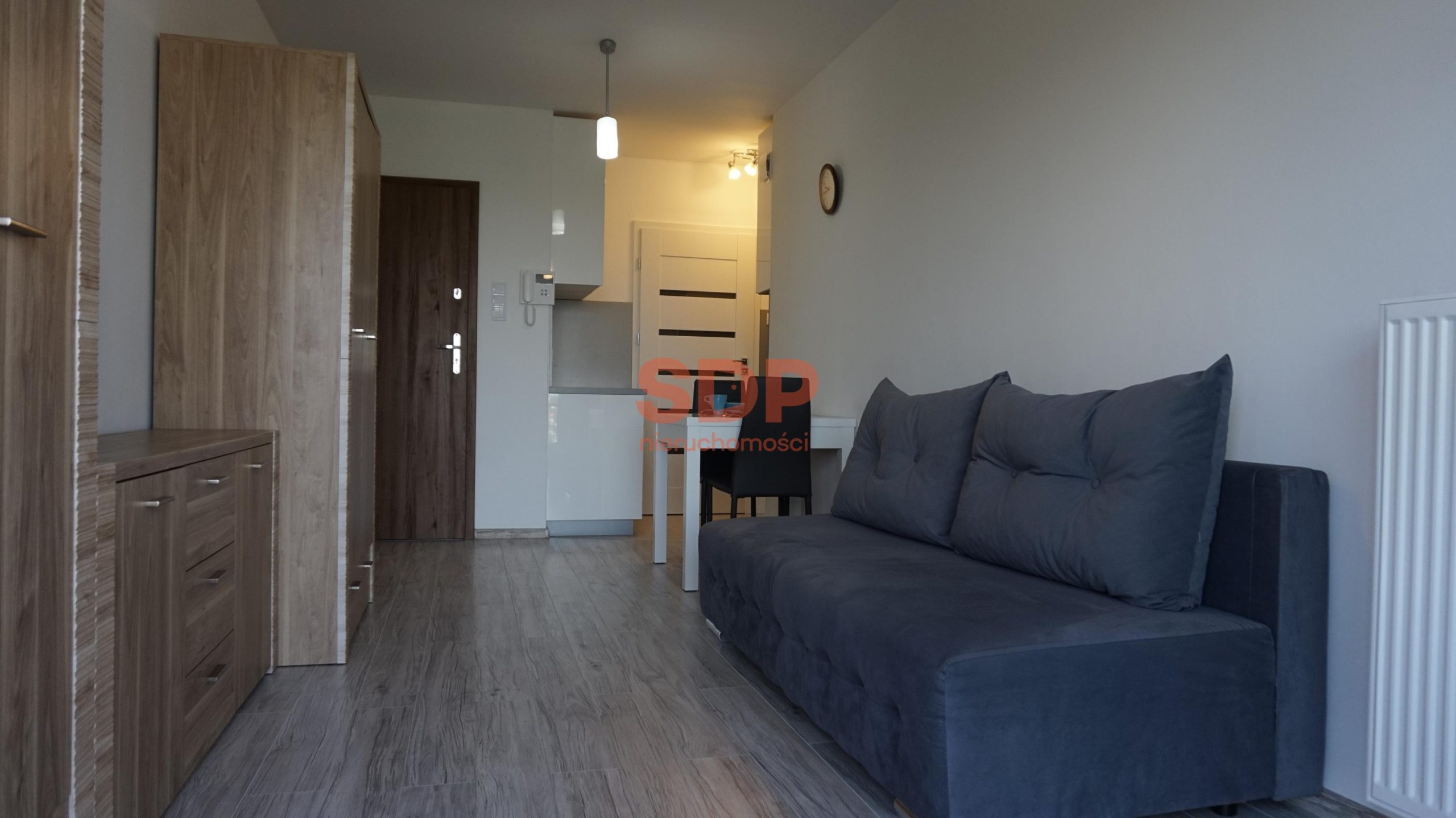 Kawalerka z balkonem. Apartamentowiec-3