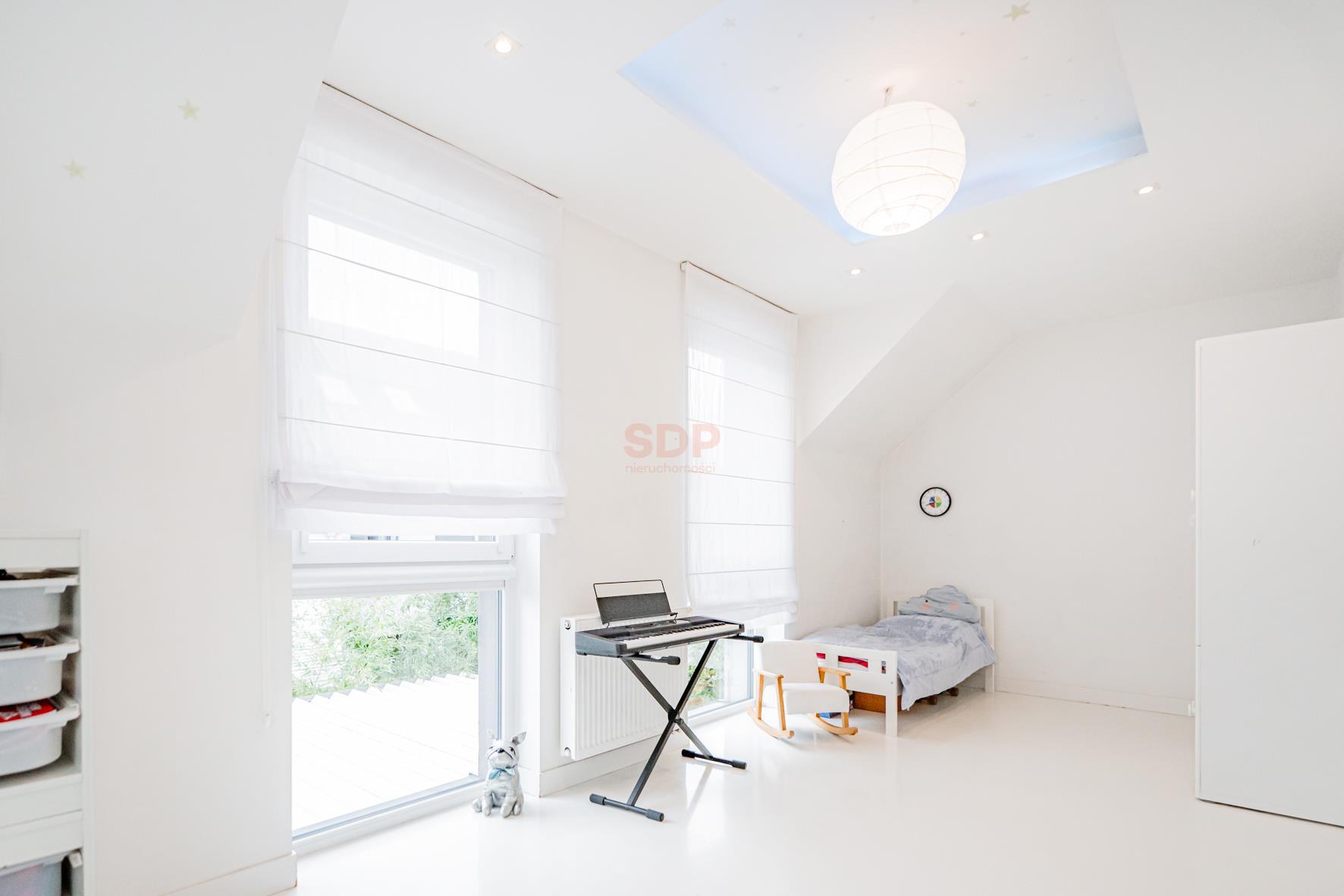 Nowoczesny dom z ogrodem | Jacuzzi | 3 łazienki-13