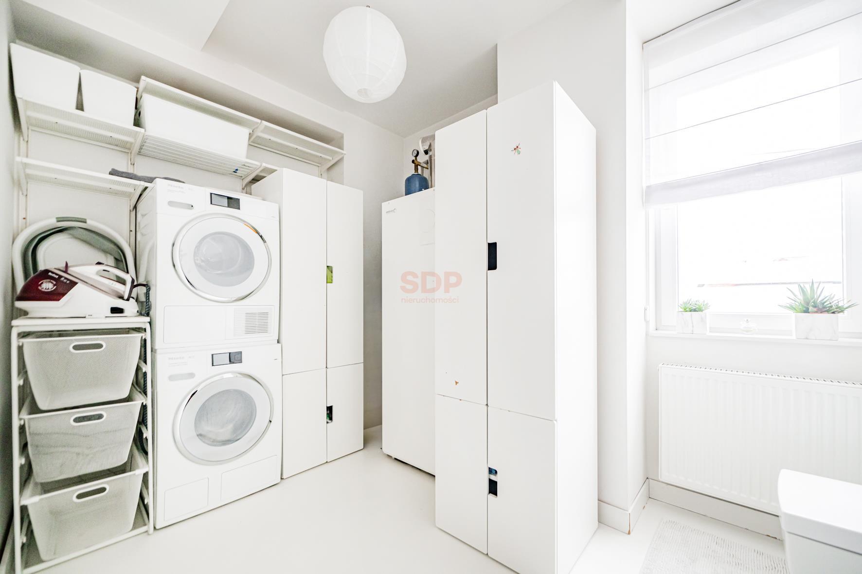 Nowoczesny dom z ogrodem | Jacuzzi | 3 łazienki-16