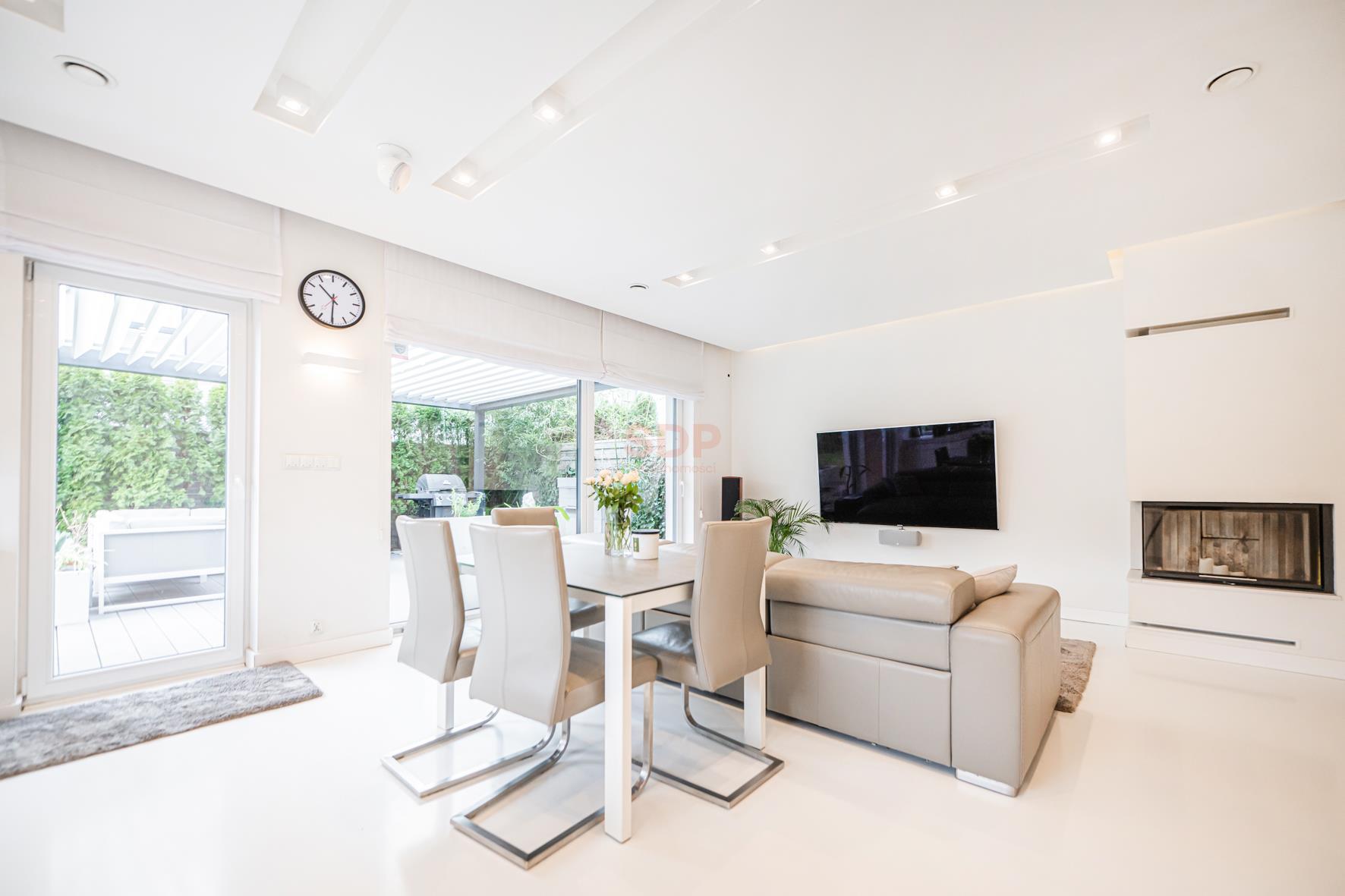 Nowoczesny dom z ogrodem | Jacuzzi | 3 łazienki-3