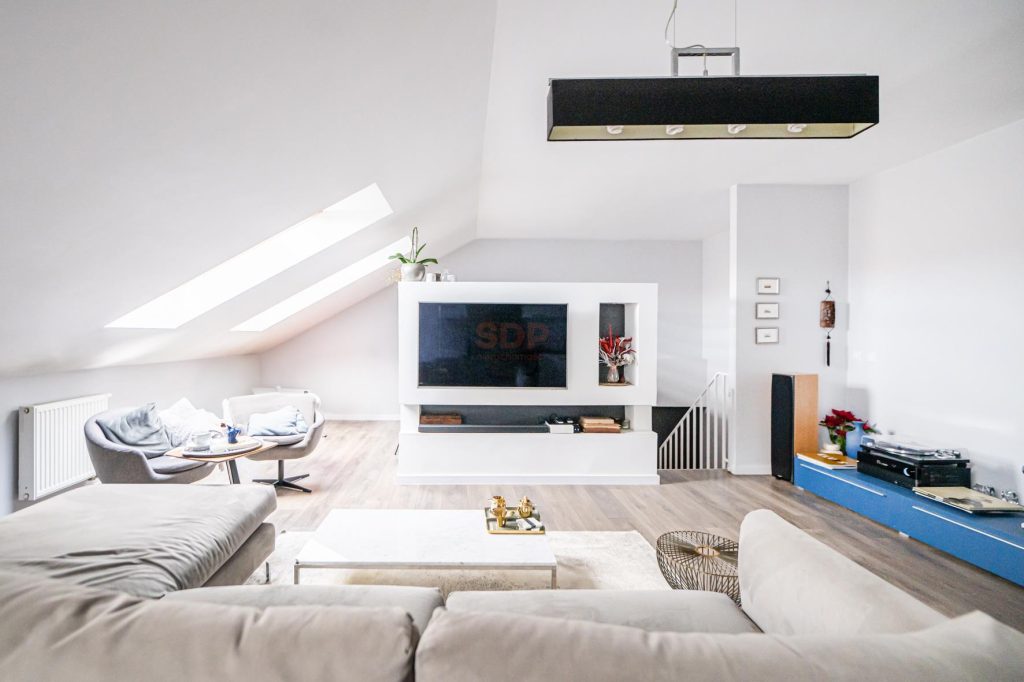 4 pokoje 94,13 m2 użytk., 2 balkony, komórka lok.-0