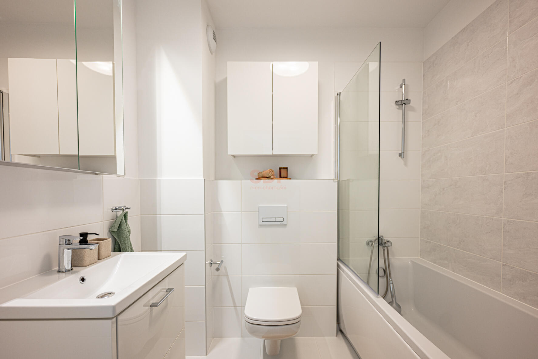 Wykończone mieszkanie w topowej lokalizacji-5