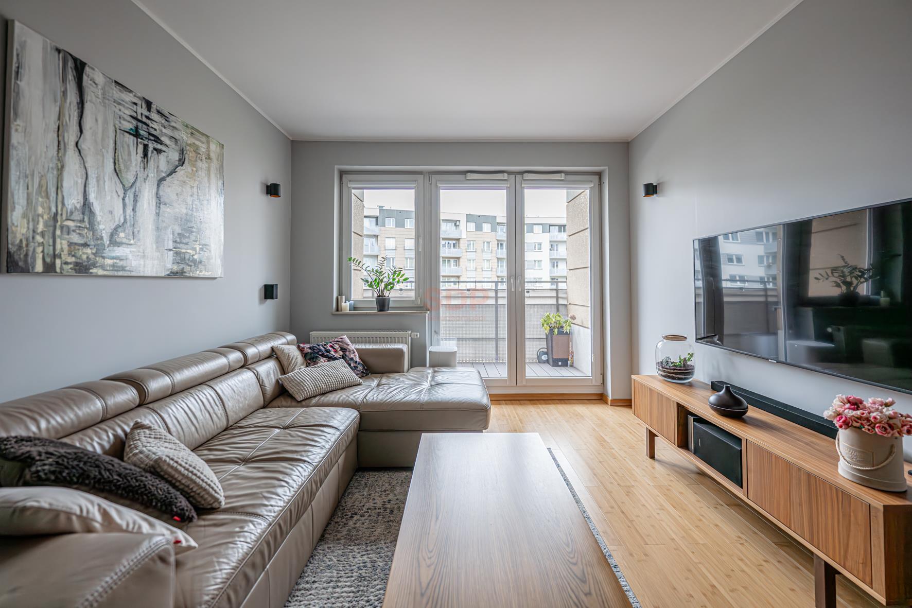 3 pokoje|Garaż na 2 auta|Komórka lokatorska|-0