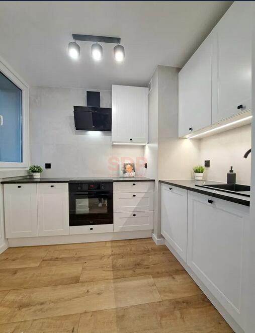 Dwa pokoje po kapitalnym remoncie na Popowicach-0