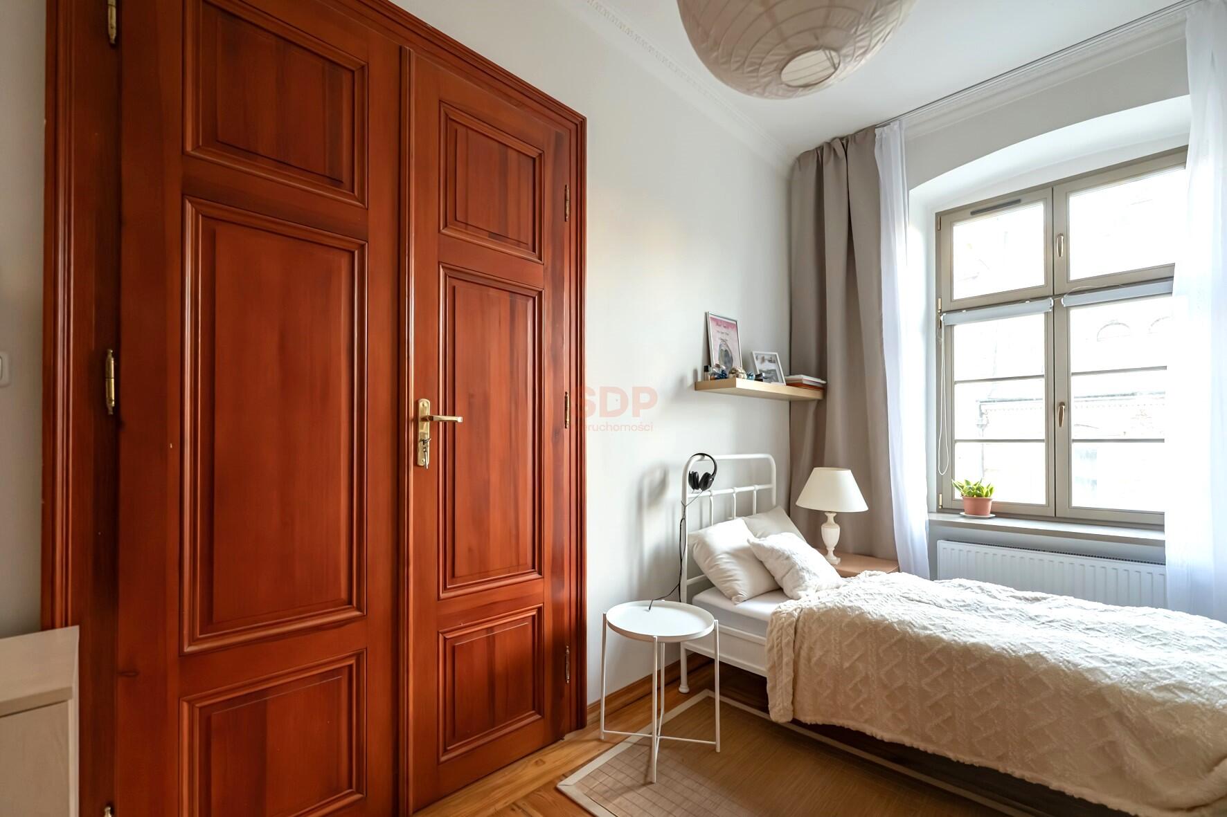 Unikatowe klimat. 4-pok. mieszk.z balkonem w kamienicy|Stare Miasto-5