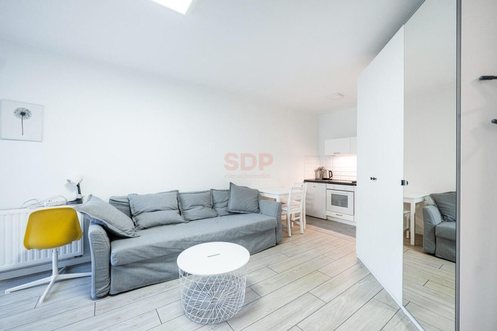 Śliczna kawalerka w Centrum. Nowy budynek z 2018 r.-0