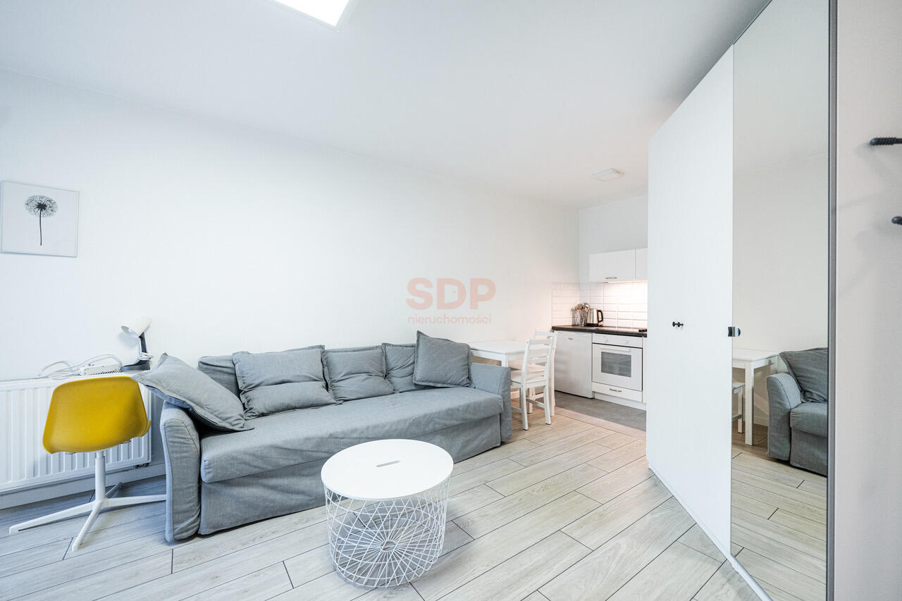 Śliczna kawalerka w Centrum. Nowy budynek z 2018 r.-0