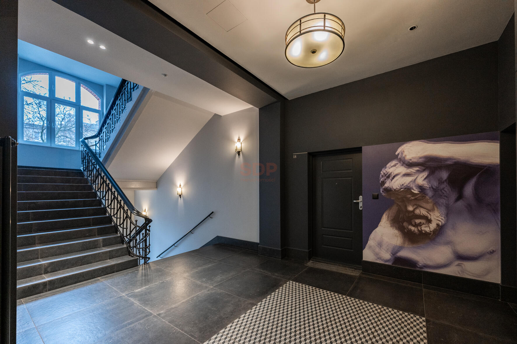 piękne studio 37 m2 z antresolą | komórka lokatorska | centrum-10