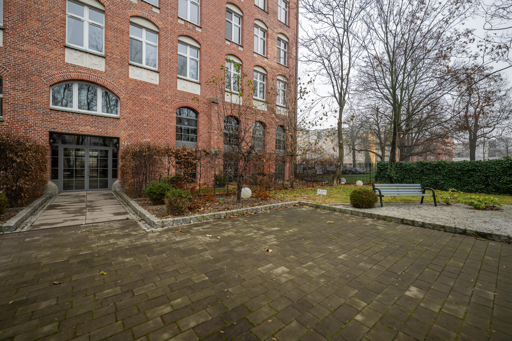 piękne studio 37 m2 z antresolą | komórka lokatorska | centrum-11