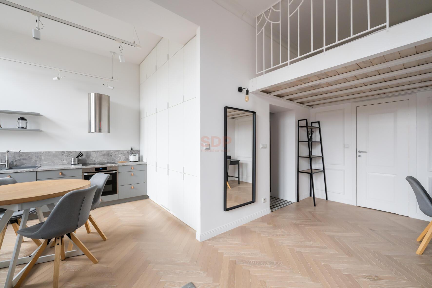 piękne studio 37 m2 z antresolą | komórka lokatorska | centrum-4