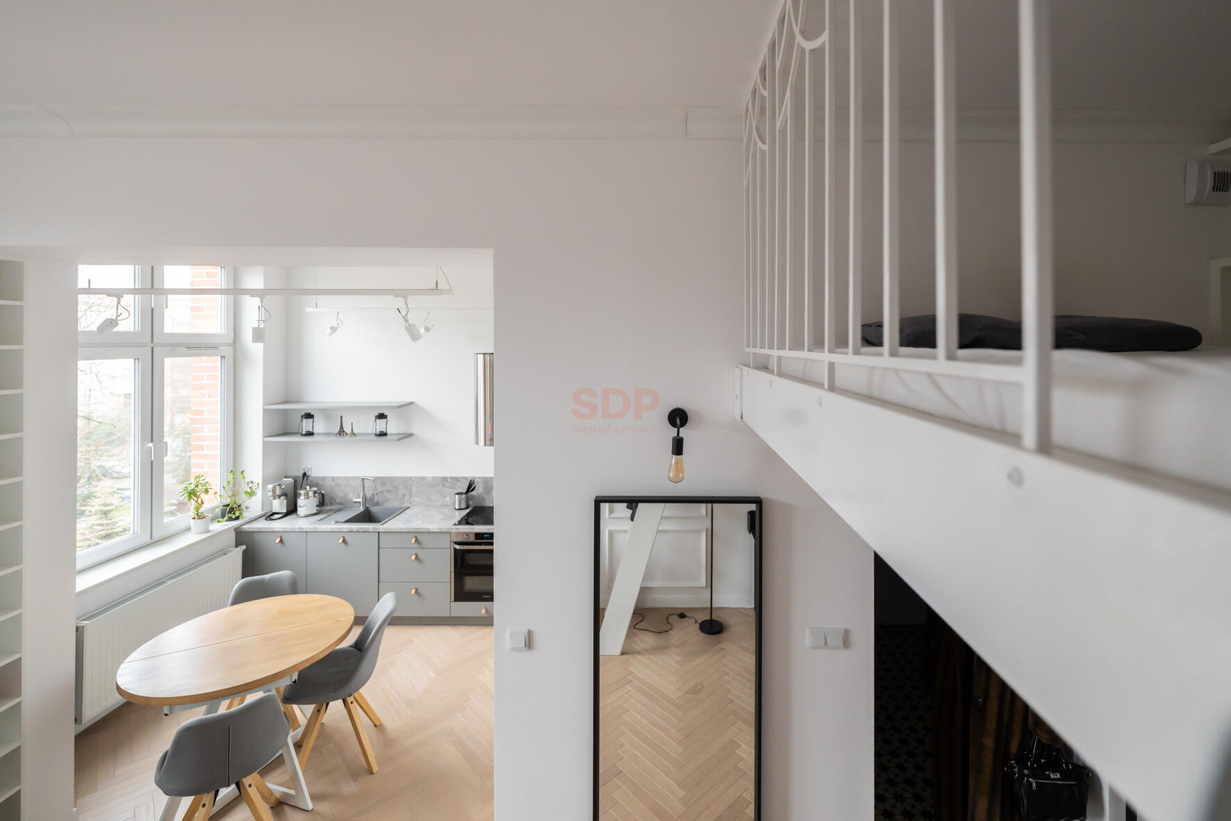 piękne studio 37 m2 z antresolą | komórka lokatorska | centrum-5