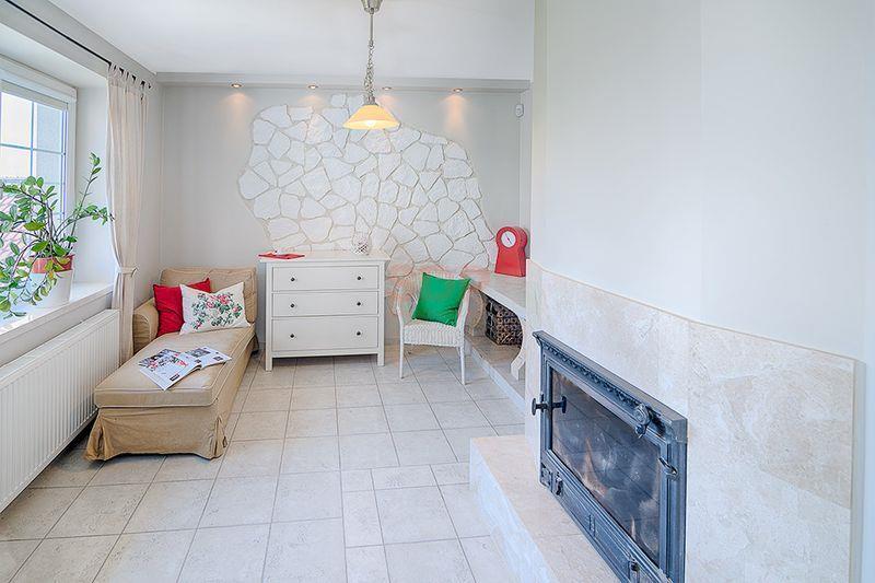 Duży dom przy lesie | Piękny ogród-7