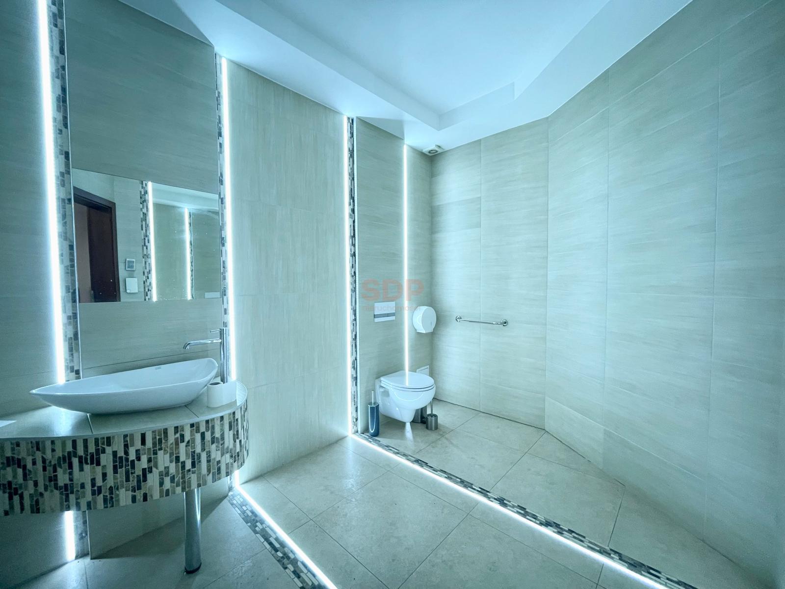 Dom wolnostojący z częścią mieszkalną i pod d.Gosp-8