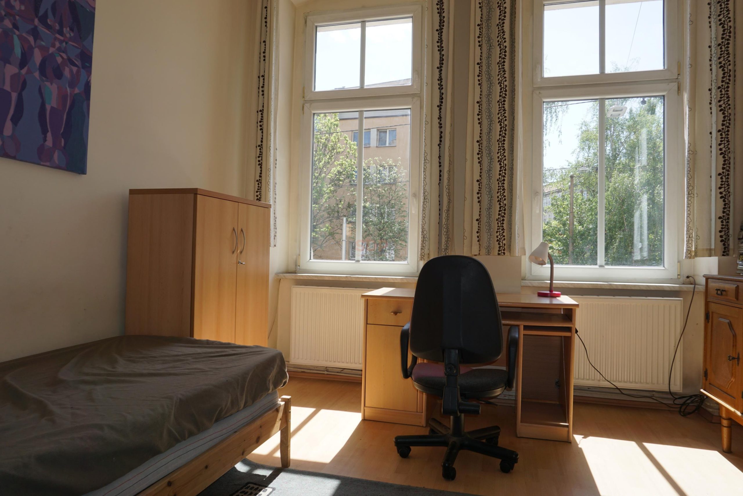 Balkon, oryginalna stolarka drzwiowa.-3