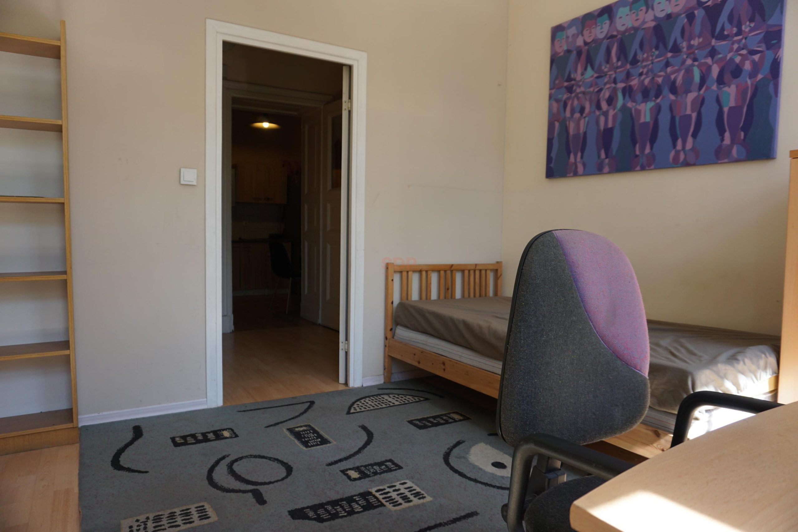 Balkon, oryginalna stolarka drzwiowa.-4