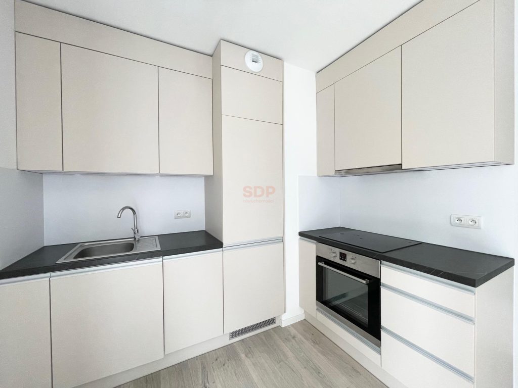 Kępa Mieszczańska! 3 pokoje wyposażone i gotowe!-0