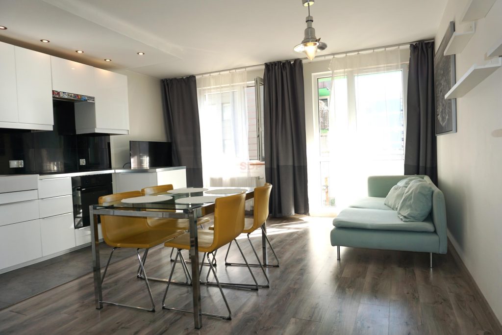 2pokoje na Krzykach koło ul Krzyckiej-0