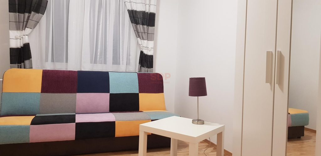 Nowa Cena! 4 pokoje + balkon-0