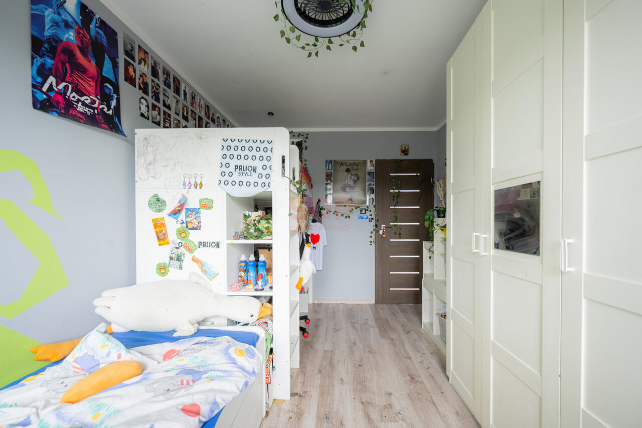 Świetne mieszkanie na spokojnym osiedlu-12