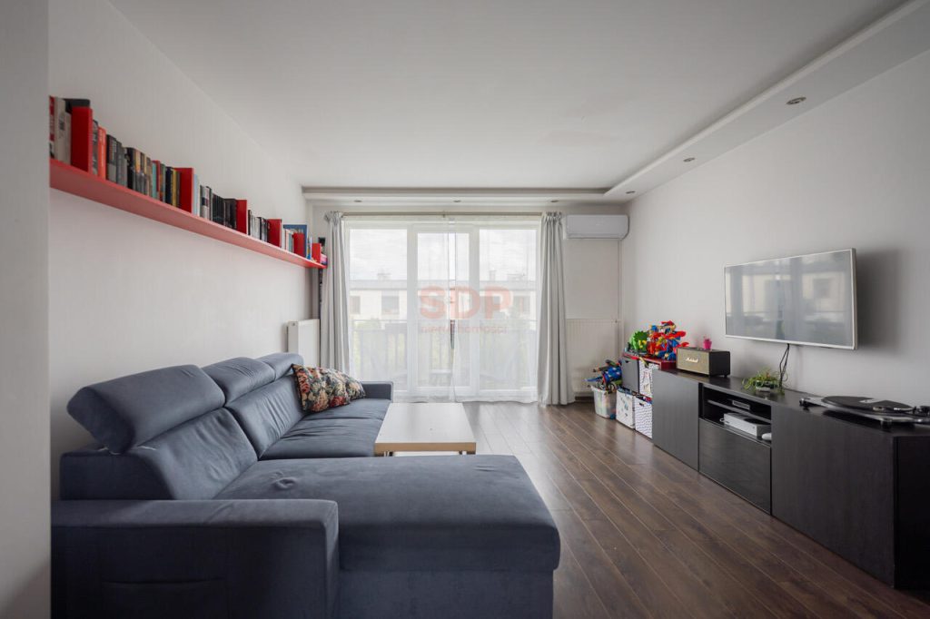 Świetne mieszkanie na spokojnym osiedlu-0