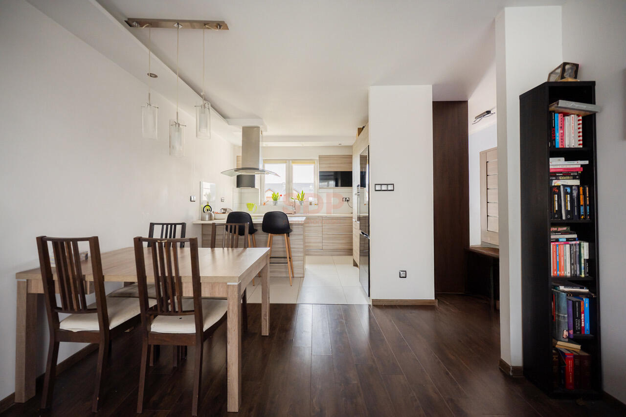 Świetne mieszkanie na spokojnym osiedlu-22