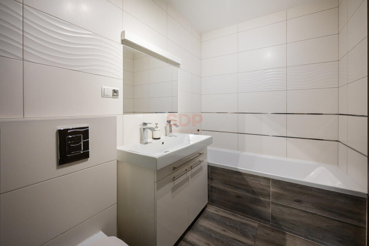 Świetne mieszkanie na spokojnym osiedlu-2