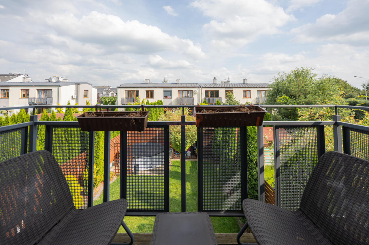 Świetne mieszkanie na spokojnym osiedlu-6