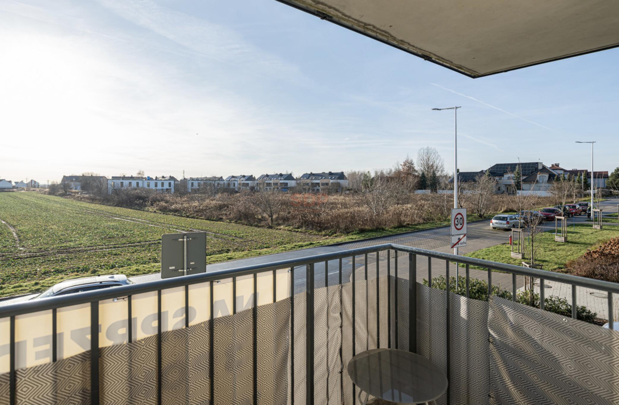 Ładne trzy pokoje w cichej okolicy na Wojszycach-15