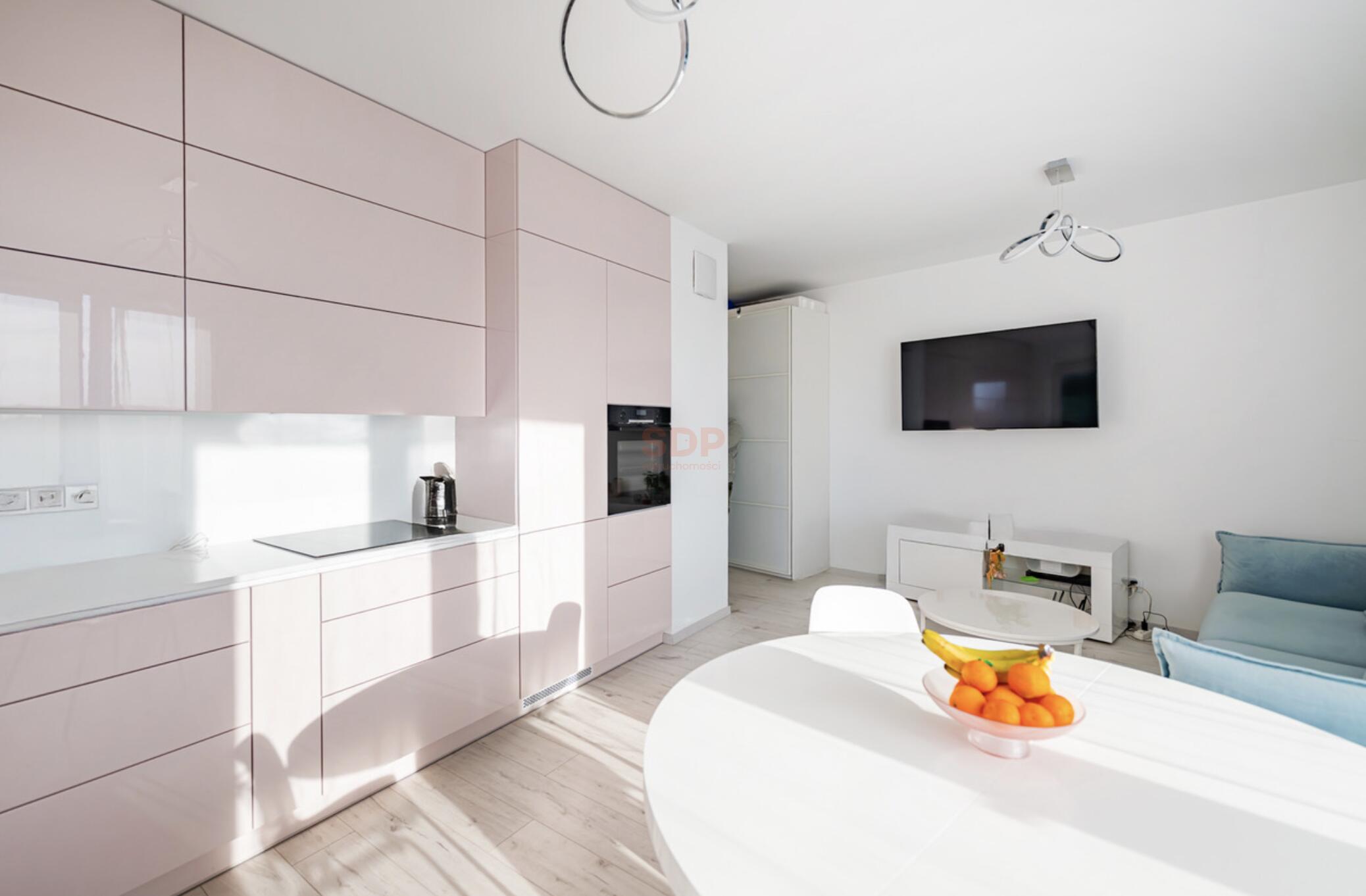 Ładne trzy pokoje w cichej okolicy na Wojszycach-2