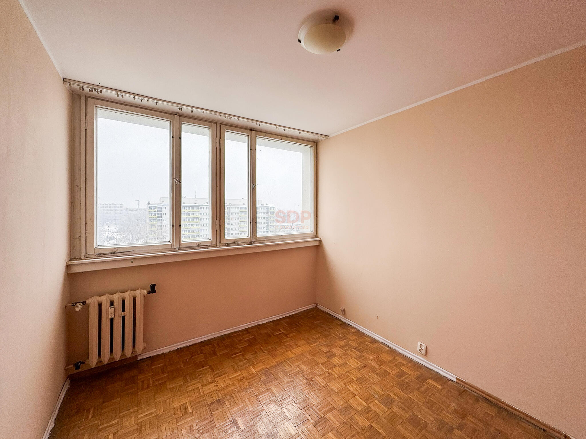 3 pokoje z widokiem na panoramę miasta – można zrobić 4 pokoje-4