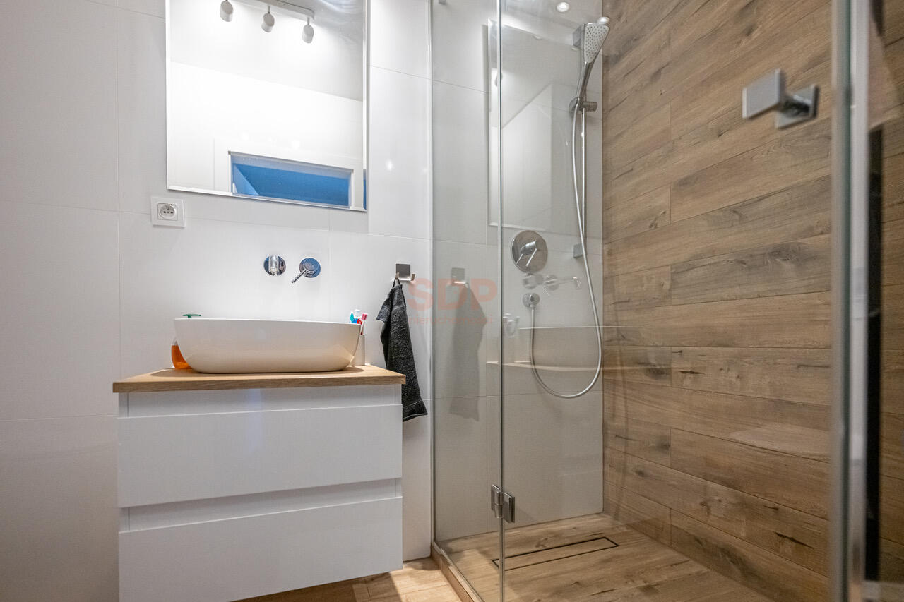 Trzy pokoje w nowym budownictwie na Hubach, z miejscem postojowym-6