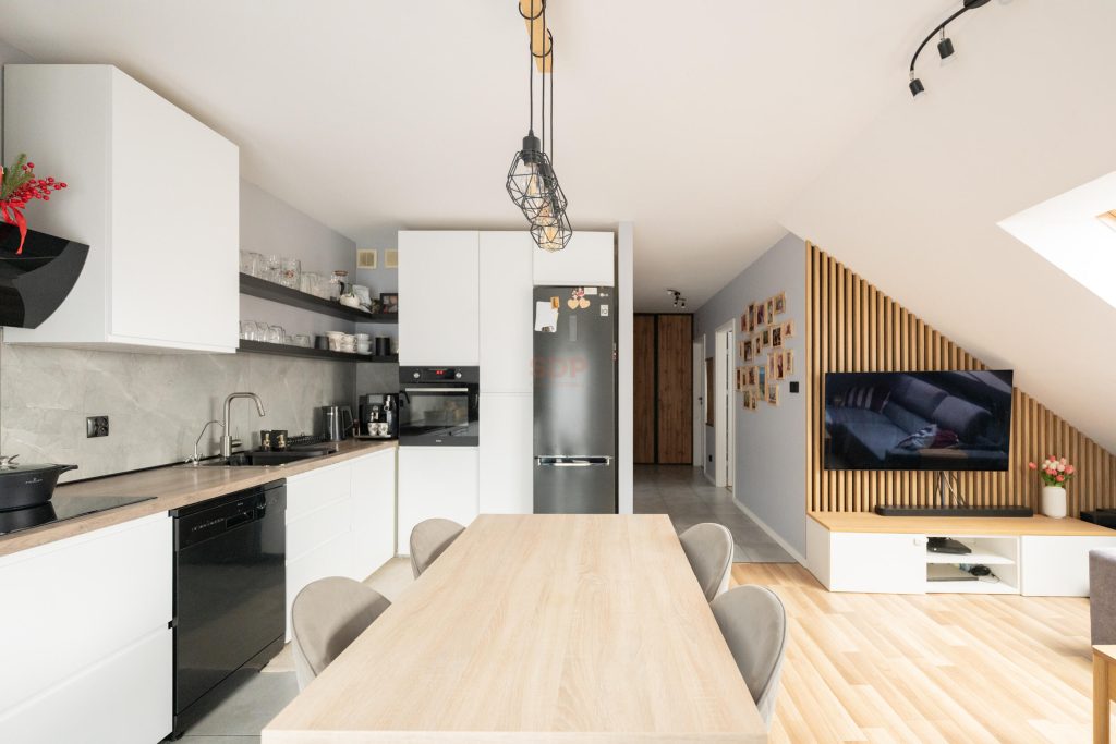 3 pokoje | taras | komórka | miejsce postojowe | gotowe do wejścia!-0