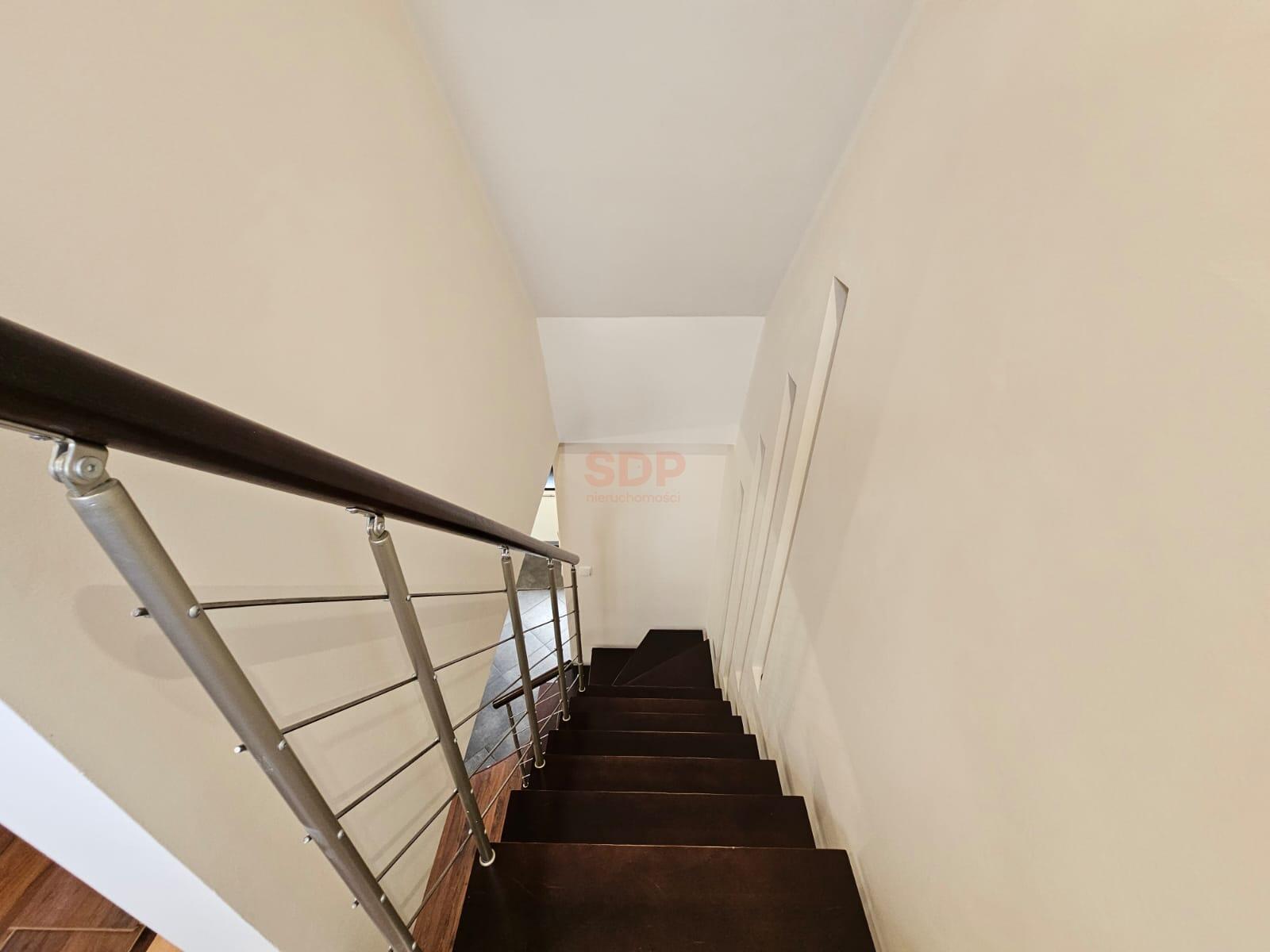 Przstronne 4 pokoje, dwa poziomy, Groblice-10