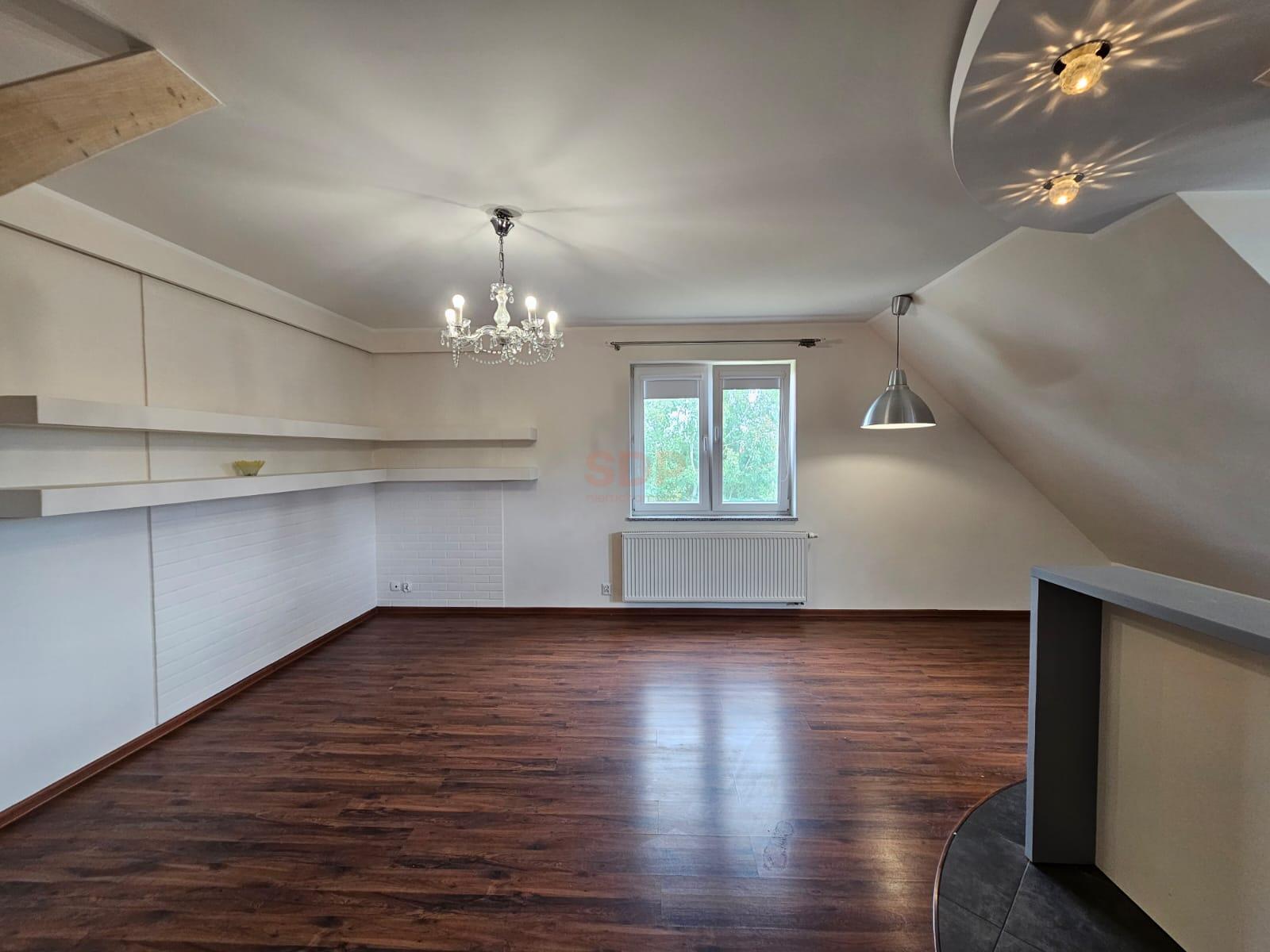 Przstronne 4 pokoje, dwa poziomy, Groblice-2