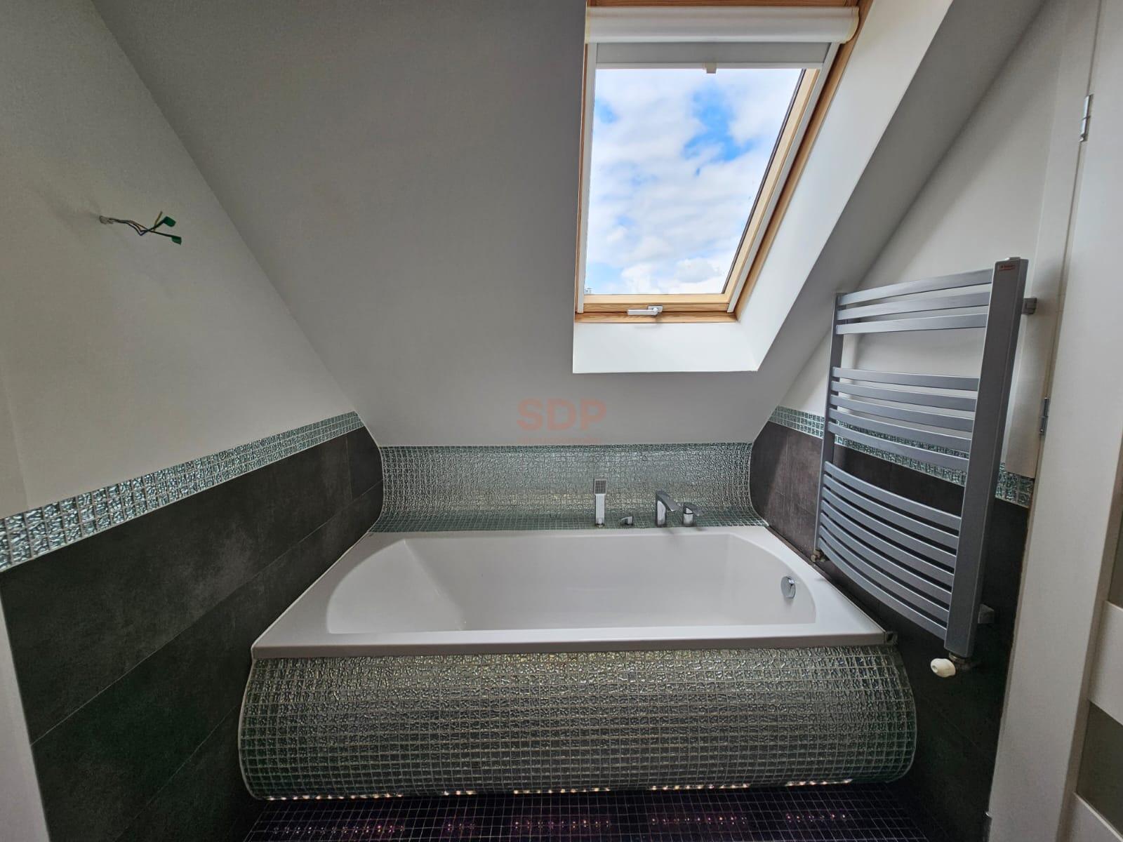 Przstronne 4 pokoje, dwa poziomy, Groblice-8