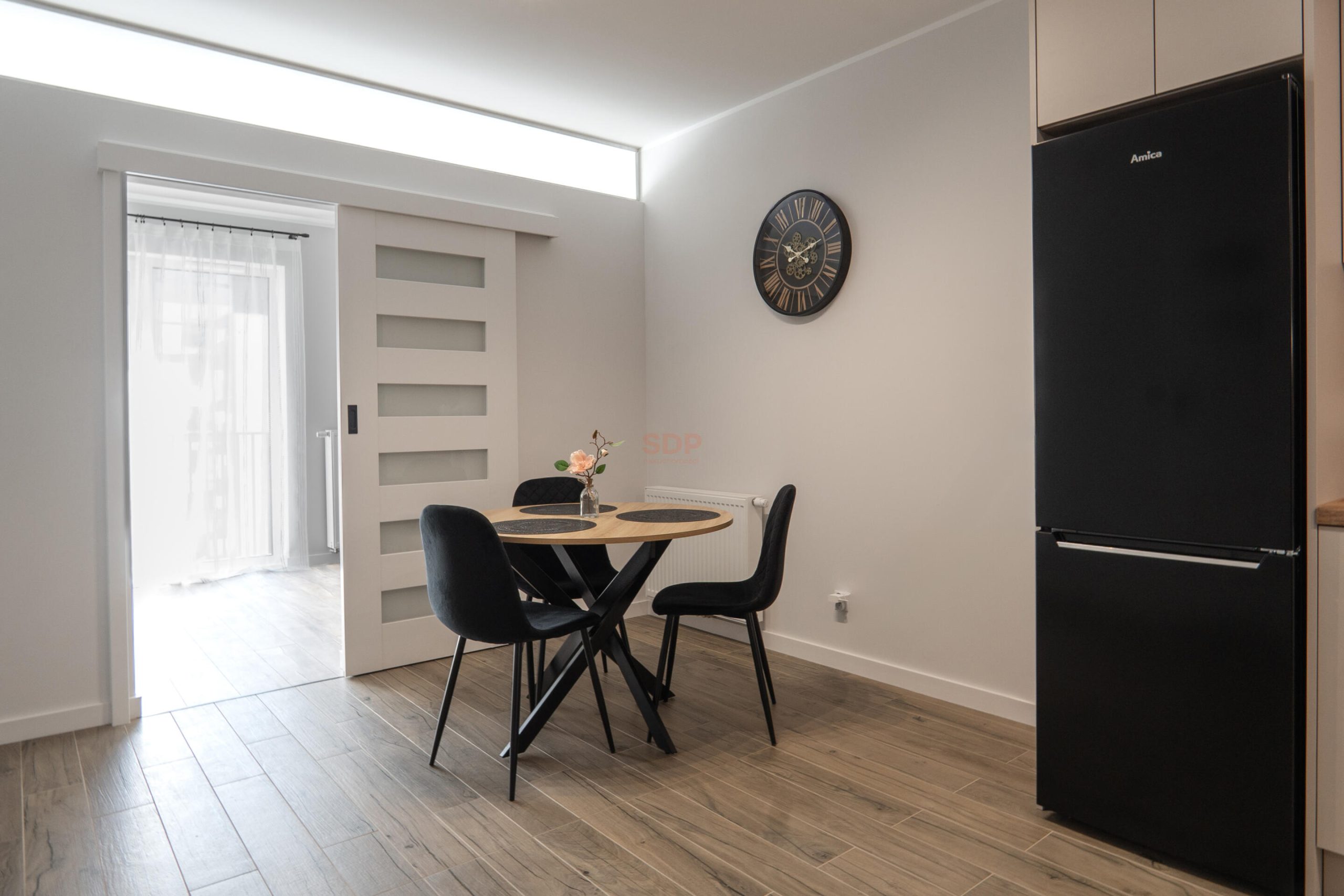 Możliwość najmu na 6 miesięcy | Pierwszy najem | Garaż-1