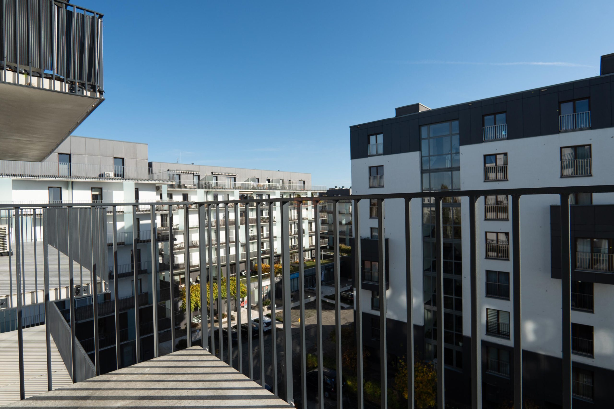 Możliwość najmu na 6 miesięcy | Pierwszy najem | Garaż-3