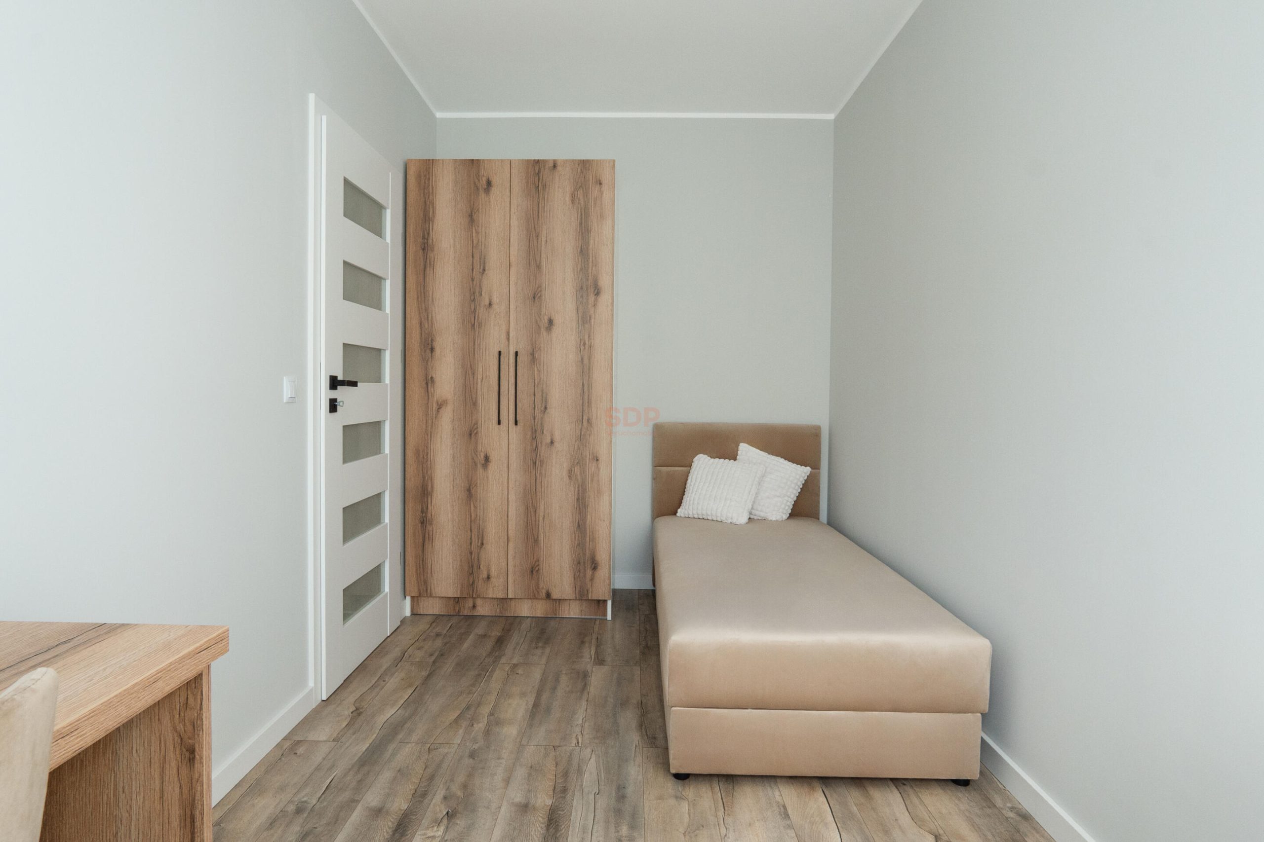 Możliwość najmu na 6 miesięcy | Pierwszy najem | Garaż-5