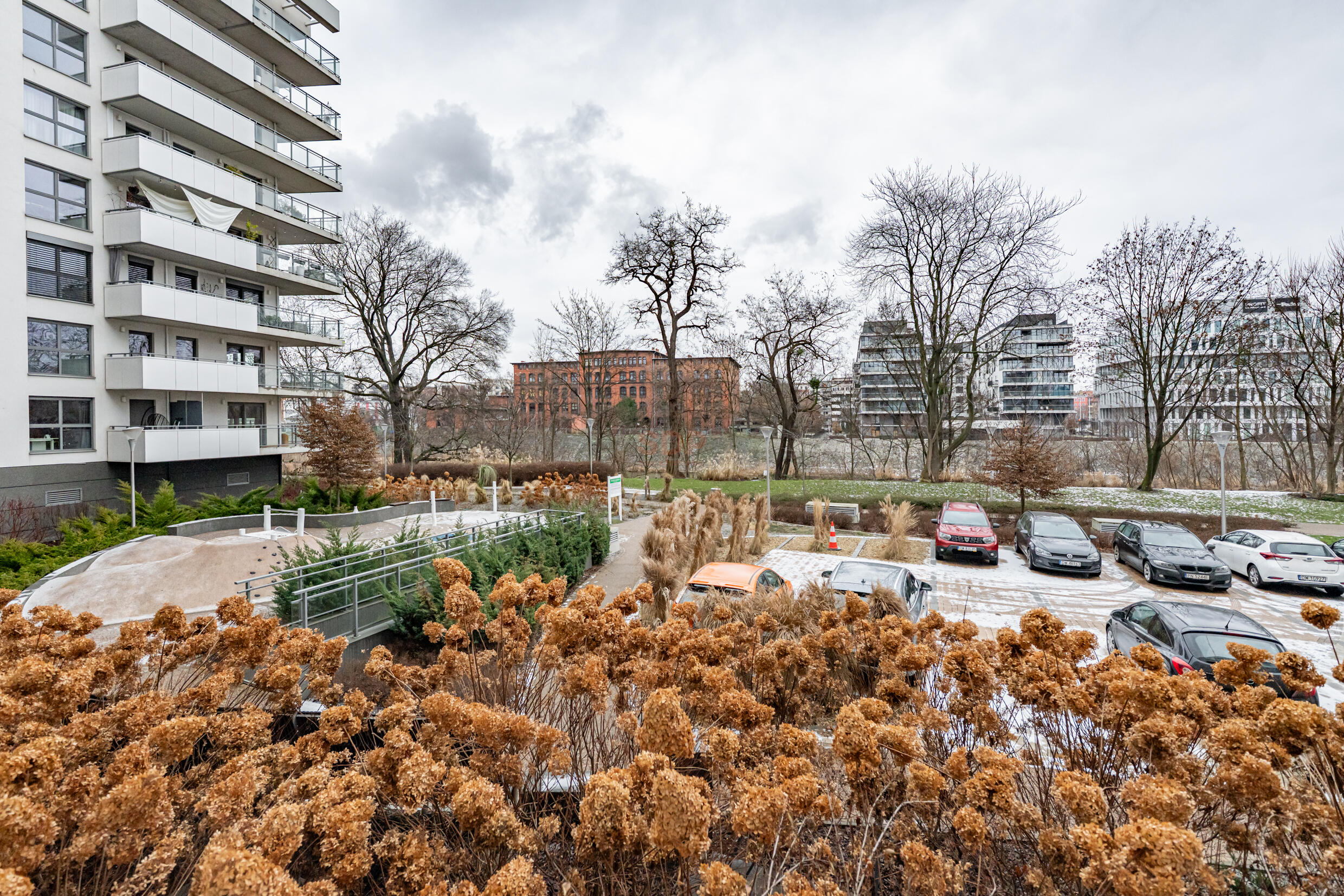 Zamieszkaj nad Odrą – nowoczesny apartament z tarasem i widokiem-11