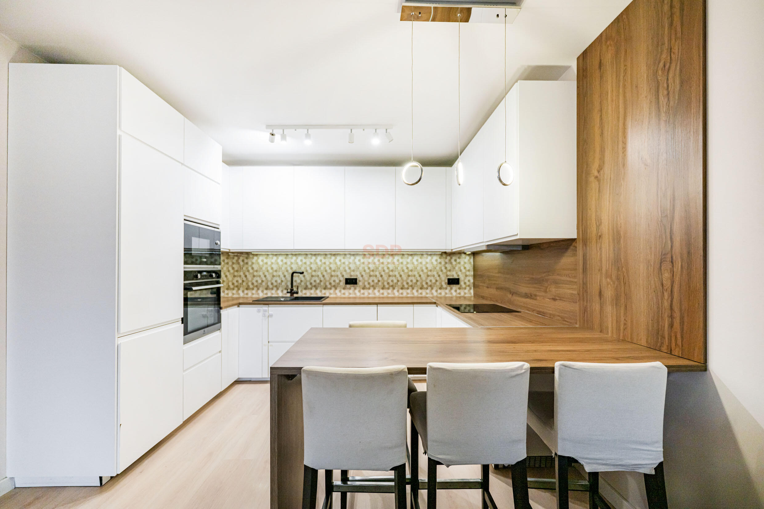 Zamieszkaj nad Odrą – nowoczesny apartament z tarasem i widokiem-2