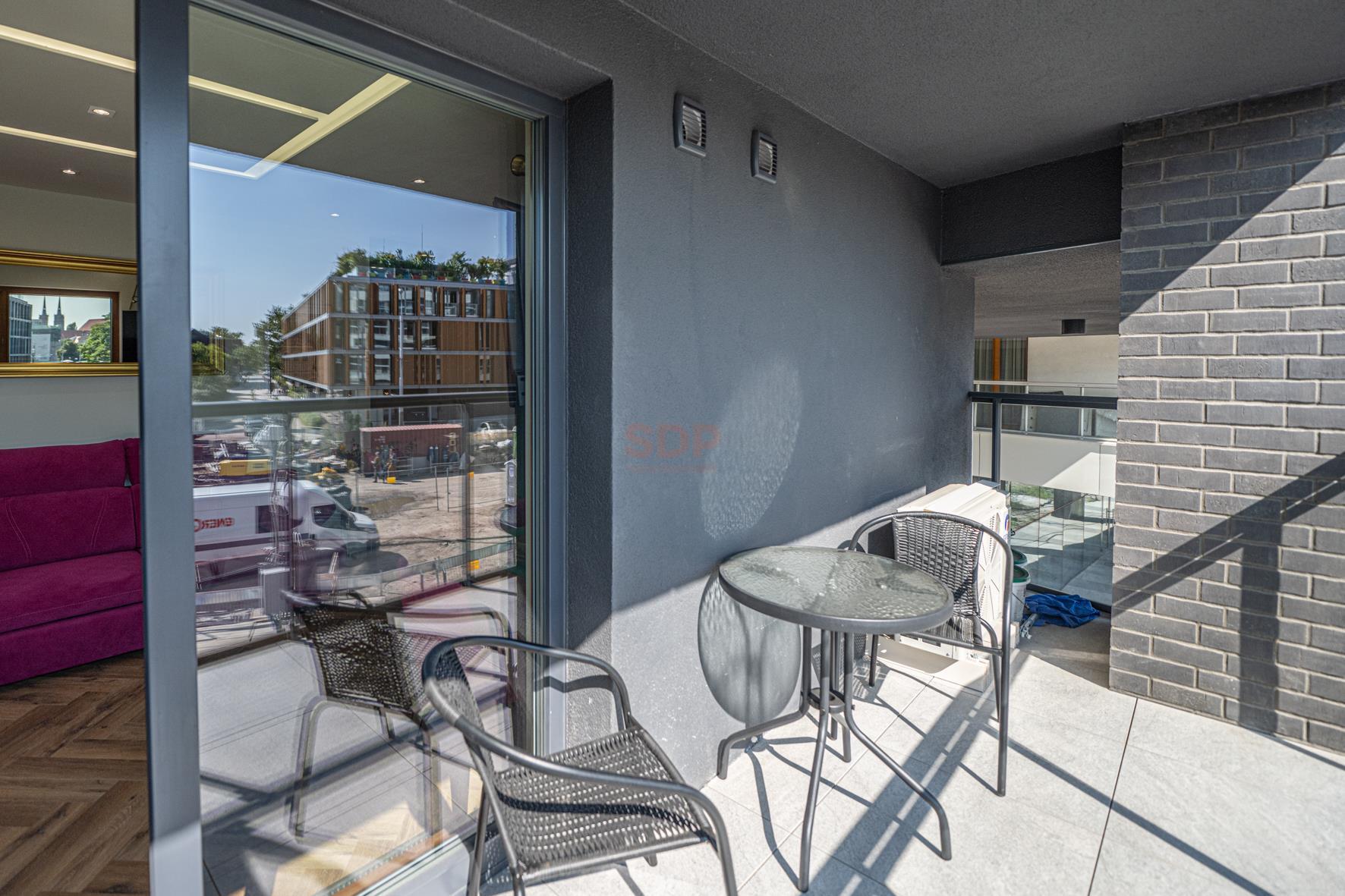 Piękny apartament Klimatyzacja|Ks. Witolda|Garaż|-12