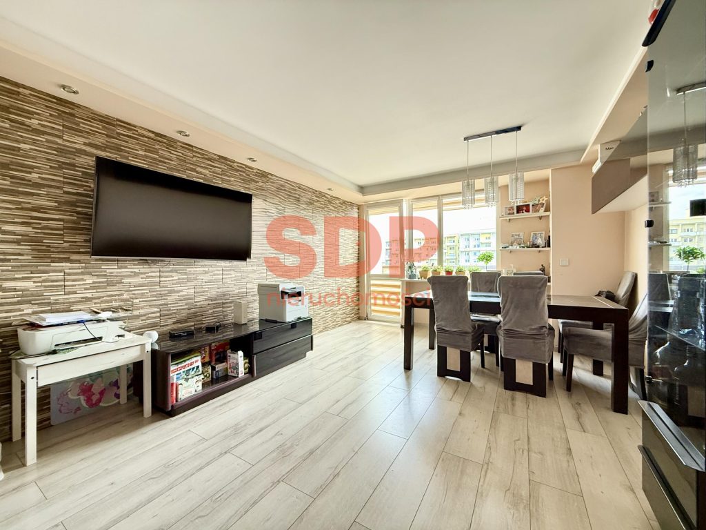 3 pokoje w samym centrum!-0