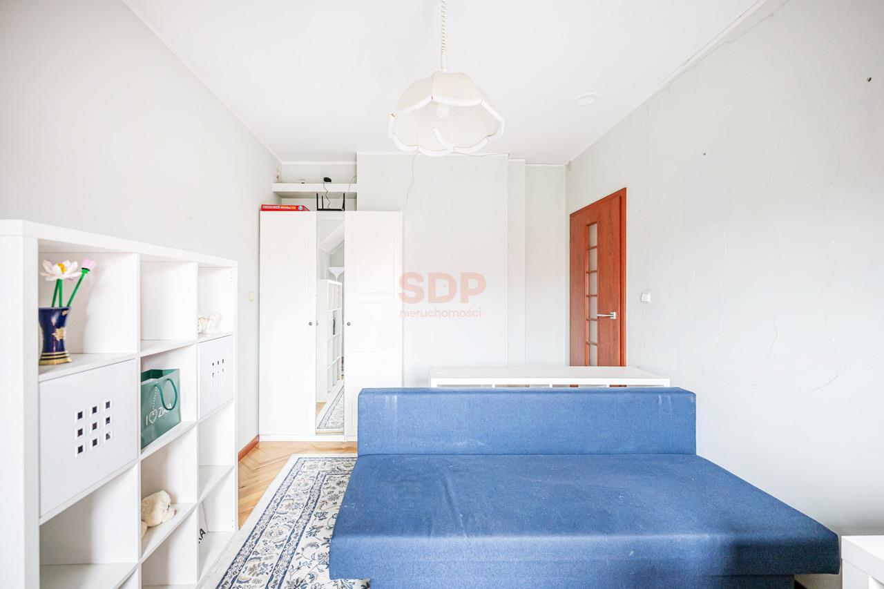 Duży funkcjonalny dom z garażem i ogrodem-30