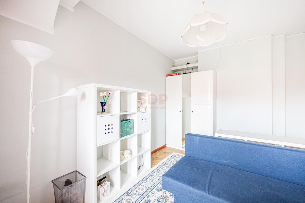 Duży funkcjonalny dom z garażem i ogrodem-31