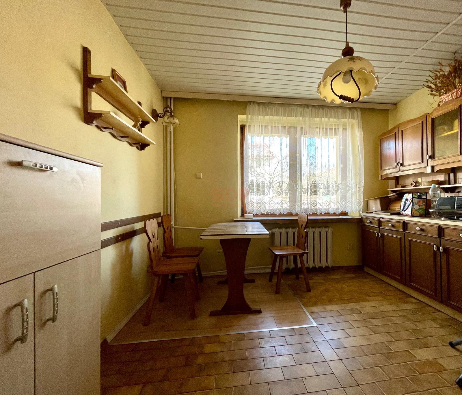 Gotowy dom szeregowy z możliwością wydzielenia osobnego lokalu-4