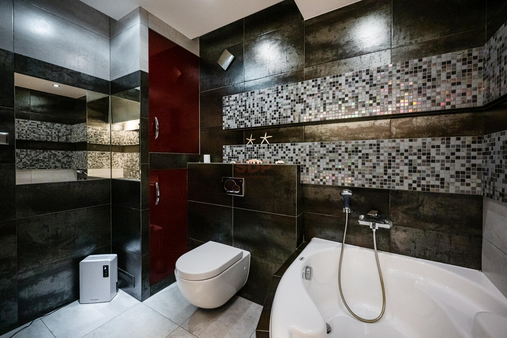 Dom z pięknym ogrodem-11